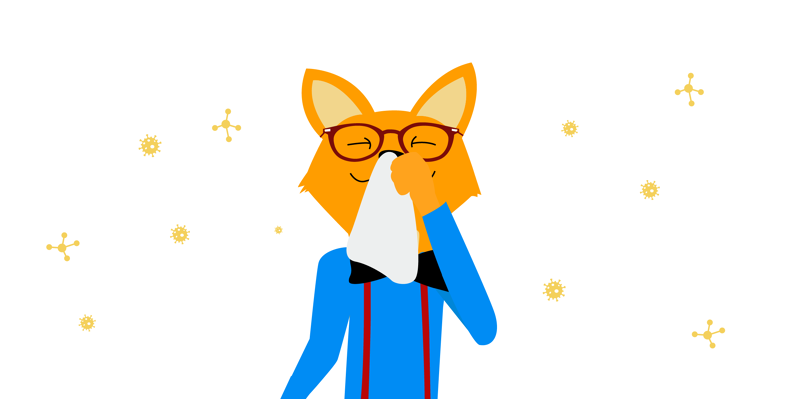 Der Smart-Home Fuchs lächelt gelassen und hält sich ein Tuch vor die Nase um sich vor Allergenen zu schützen.